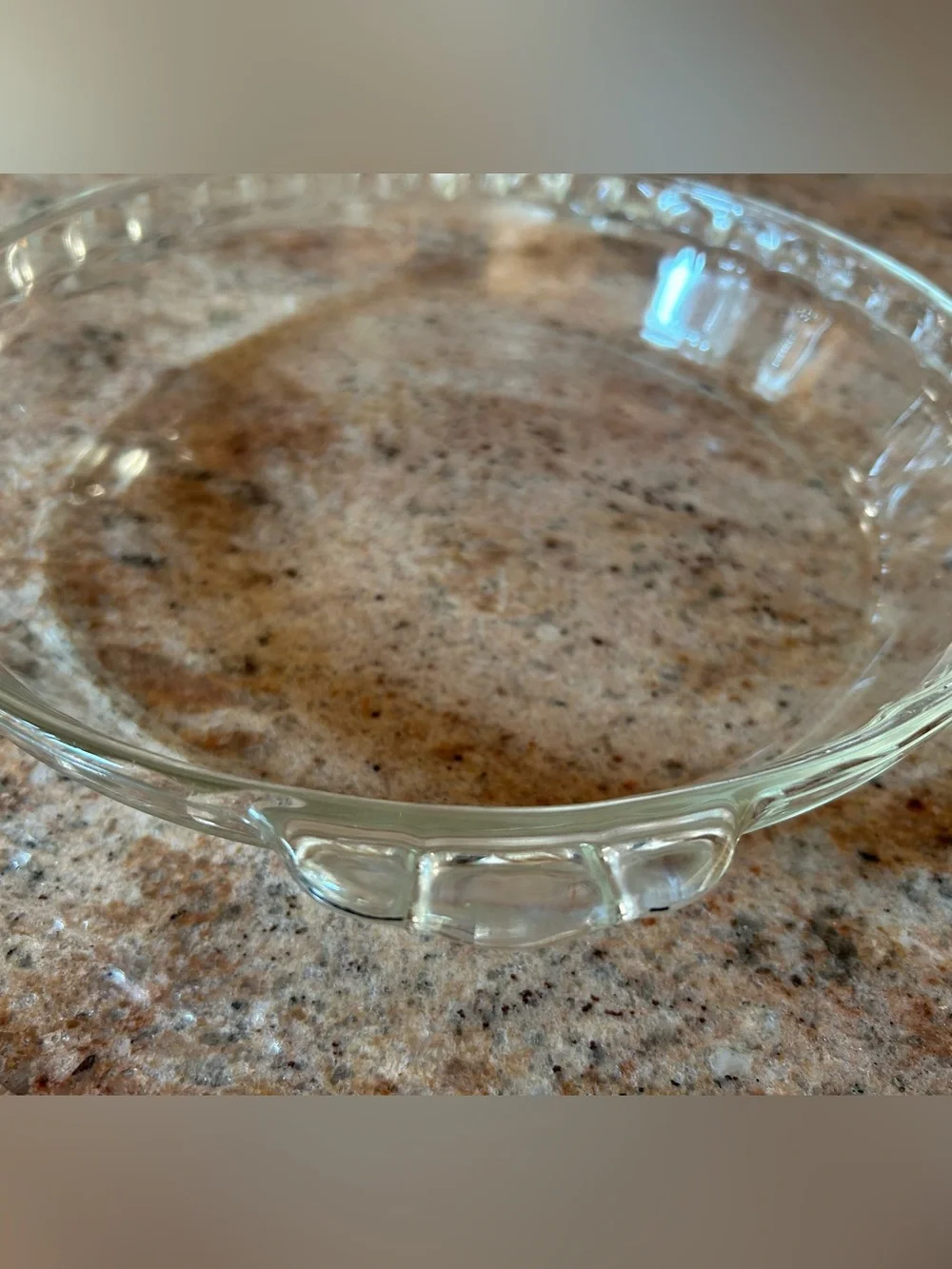 Pyrex TRADEMARK #229 Pie Dish 9.5” Clear  Glass w/Scalloped Rim Petite Handles